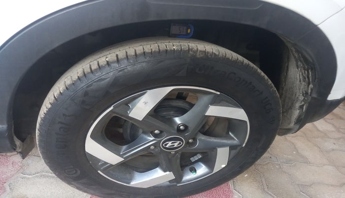 2019 Hyundai VENUE SX PLUS 1.0 TURBO DCT, Petrol, Automatic, 74,450 km, tyre