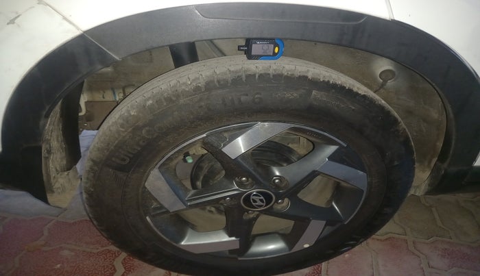 2019 Hyundai VENUE SX PLUS 1.0 TURBO DCT, Petrol, Automatic, 74,450 km, tyre