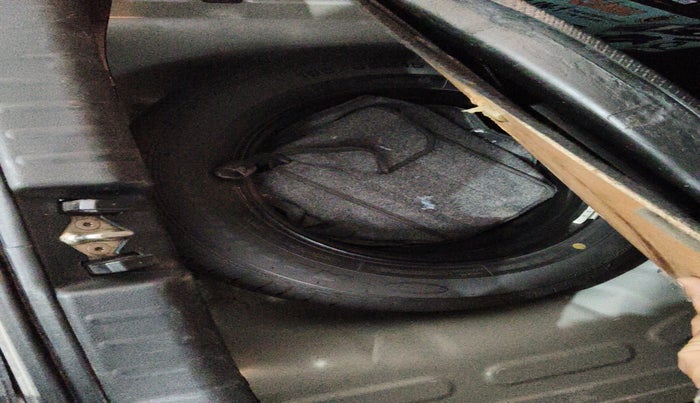 2022 KIA SONET GTX PLUS 1.5 AT DUAL TONE, Diesel, Automatic, 96,816 km, tyre