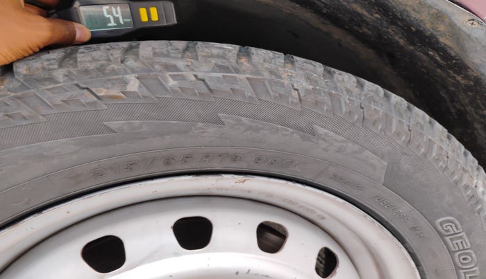 2018 Mahindra MARAZZO M2 8 STR, Diesel, Manual, 2,16,678 km, tyre