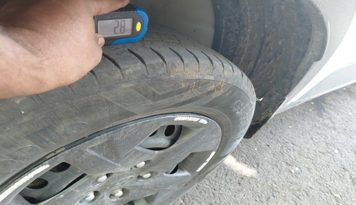 2024 Hyundai VENUE S 1.2, Petrol, Manual, 29,825 km, tyre