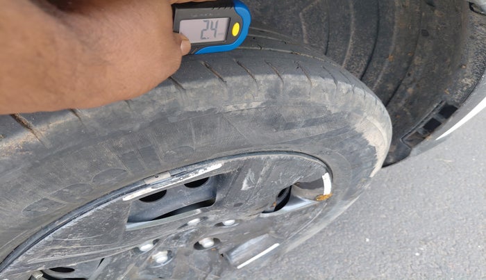 2024 Hyundai VENUE S 1.2, Petrol, Manual, 29,825 km, tyre