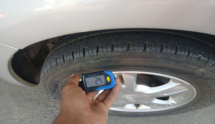 2010 Hyundai i20 ASTA (O) 1.2 WITH SUNROOF, Petrol, Manual, 1,19,592 km, tyre