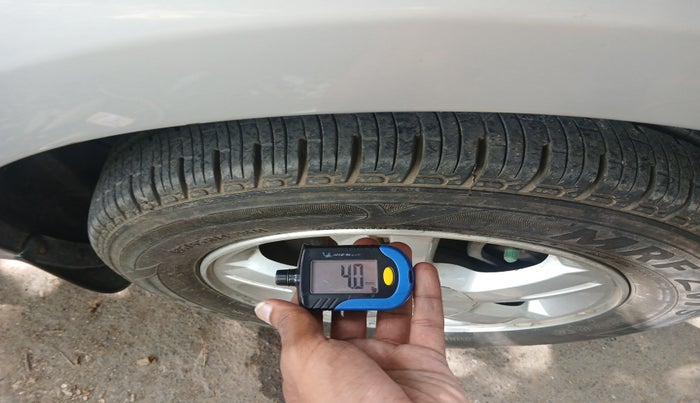 2010 Hyundai i20 ASTA (O) 1.2 WITH SUNROOF, Petrol, Manual, 1,19,592 km, tyre