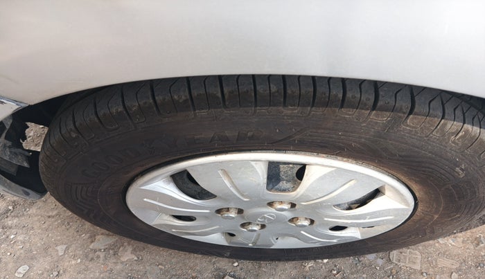 2010 Hyundai i10 MAGNA 1.2, Petrol, Manual, 61,339 km, tyre