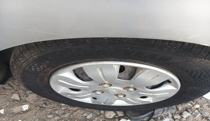 2010 Hyundai i10 MAGNA 1.2, Petrol, Manual, 61,339 km, tyre
