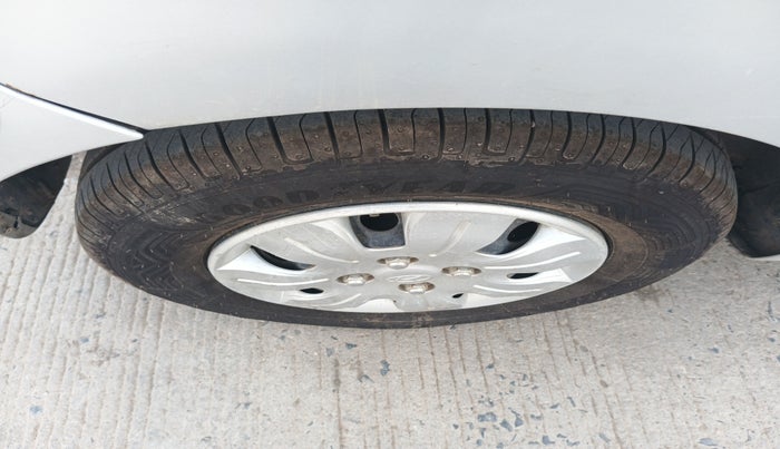 2010 Hyundai i10 MAGNA 1.2, Petrol, Manual, 61,339 km, tyre