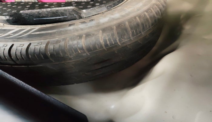 2022 Maruti Vitara Brezza VXI, Petrol, Manual, 29,515 km, tyre