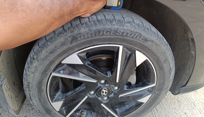 2022 Hyundai Verna SX (O)1.5 VTVT, Petrol, Manual, 72,041 km, tyre