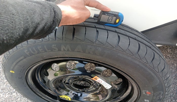 2021 Ford FREESTYLE TITANIUM 1.2 PETROL, Petrol, Manual, 29,900 km, tyre