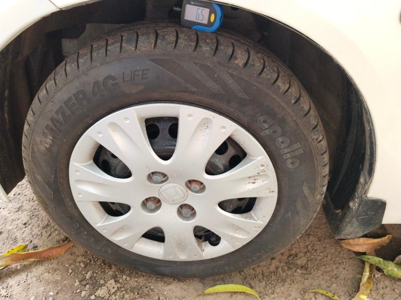 2016 Honda Amaze 1.2L I-VTEC S, Petrol, Manual, 1,19,100 km, tyre