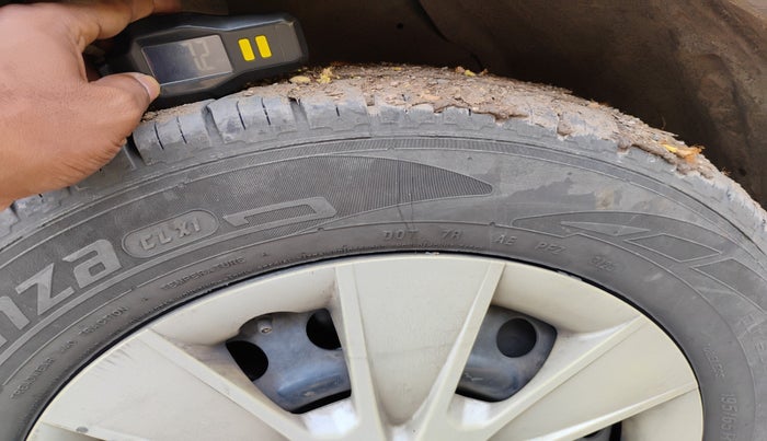 2011 Maruti SX4 VDI, Diesel, Manual, 2,32,711 km, tyre