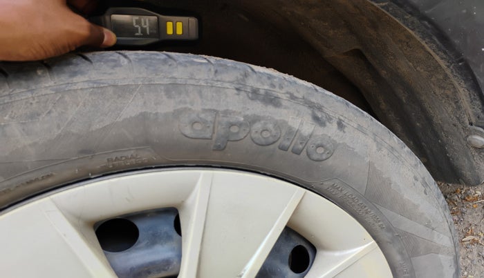 2011 Maruti SX4 VDI, Diesel, Manual, 2,32,711 km, tyre