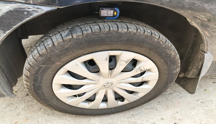 2012 Toyota Etios Liva G, Petrol, Manual, 79,712 km, tyre