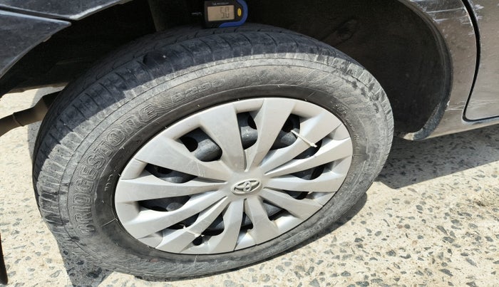 2012 Toyota Etios Liva G, Petrol, Manual, 79,712 km, tyre