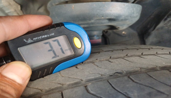 2024 Maruti Invicto ALPHA PLUS 7 STRONG HYBRID , Hybrid, Automatic, 38,730 km, tyre