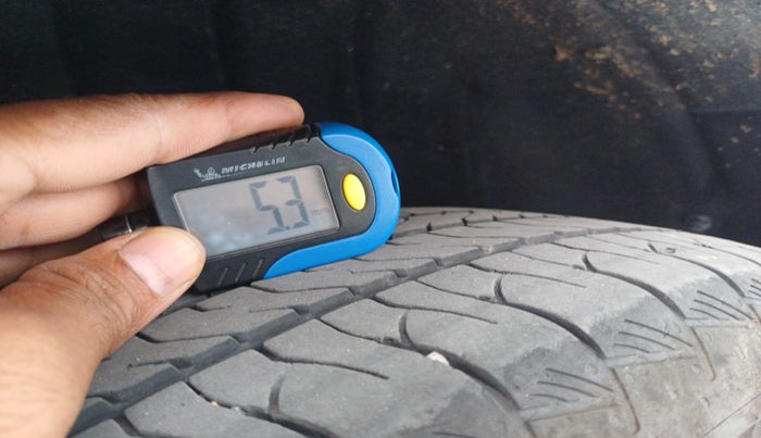 2024 Maruti Invicto ALPHA PLUS 7 STRONG HYBRID , Hybrid, Automatic, 38,730 km, tyre