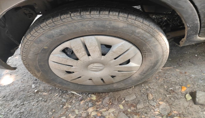 2018 Maruti Alto 800 LXI, Petrol, Manual, 1,78,199 km, tyre