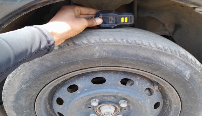 2009 Tata Indigo CS GLX, Petrol, Manual, 56,687 km, tyre