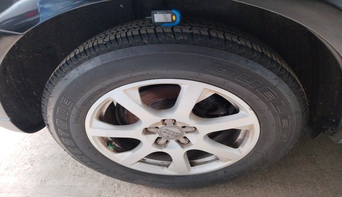 2012 Audi Q5 2.0 TDI QUATTRO, Diesel, Automatic, 1,53,674 km, tyre
