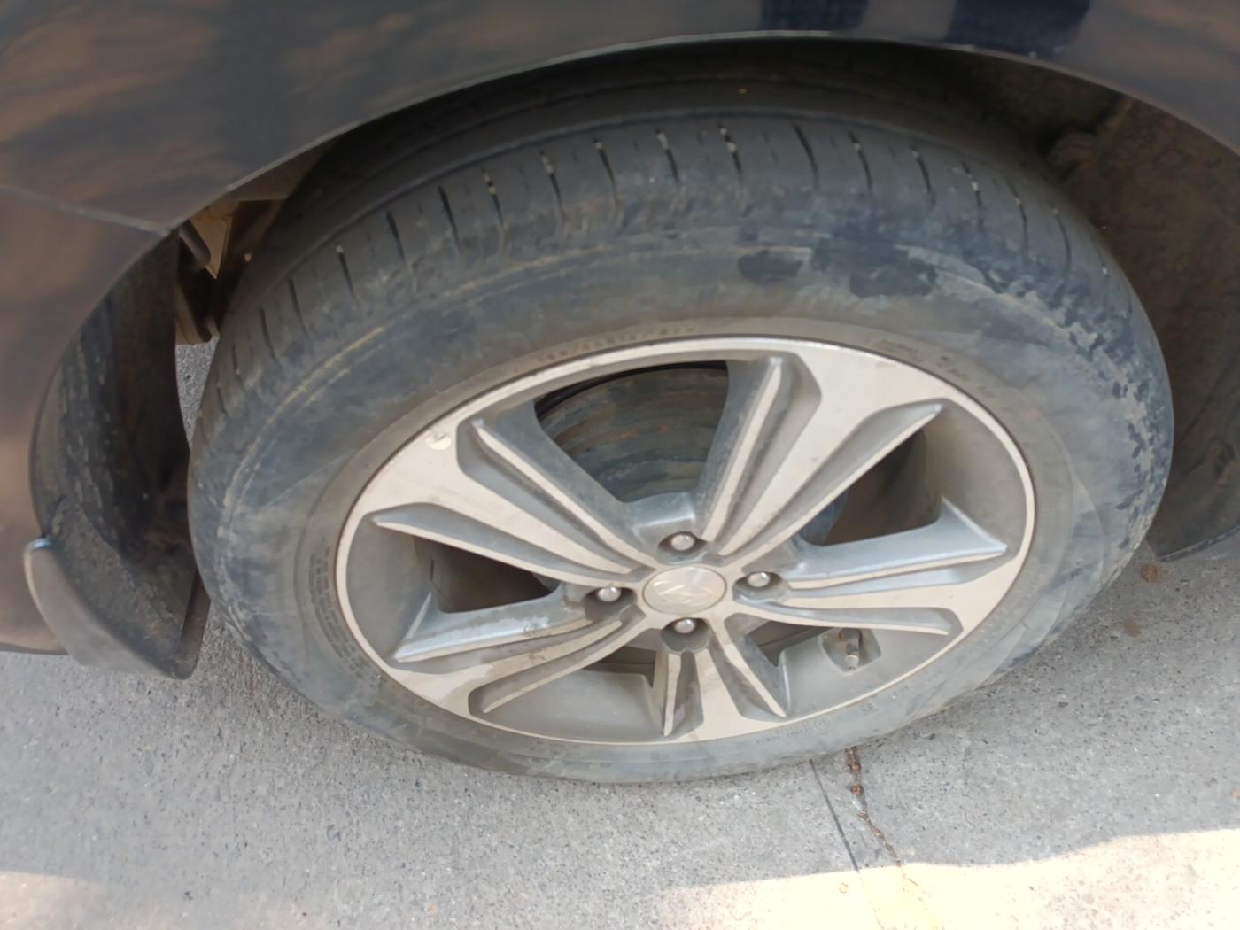 2018 Hyundai Verna 1.6 CRDI SX, Diesel, Manual, 1,35,757 km, tyre