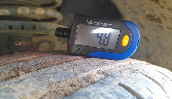 2010 Volkswagen Vento TRENDLINE DIESEL 1.6, Diesel, Manual, 1,38,340 km, tyre