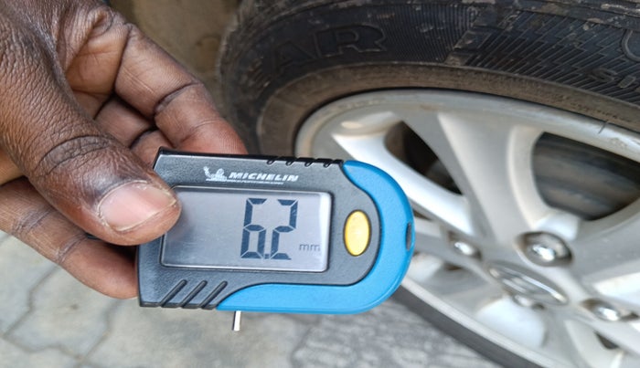 2013 Hyundai Grand i10 ASTA AT 1.2 KAPPA VTVT, Petrol, Automatic, 64,203 km, tyre