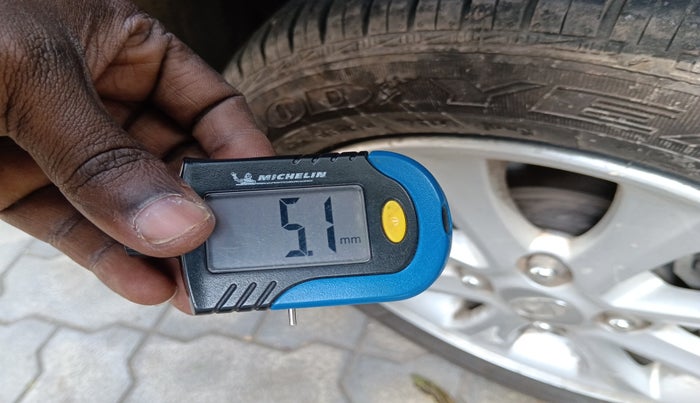 2013 Hyundai Grand i10 ASTA AT 1.2 KAPPA VTVT, Petrol, Automatic, 64,203 km, tyre