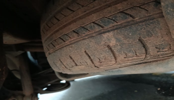 2012 Maruti Ertiga ZXI, Petrol, Manual, 88,584 km, tyre