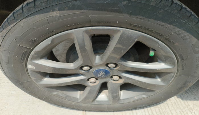 2021 Ford FREESTYLE TITANIUM 1.2 PETROL, Petrol, Manual, 68,517 km, tyre