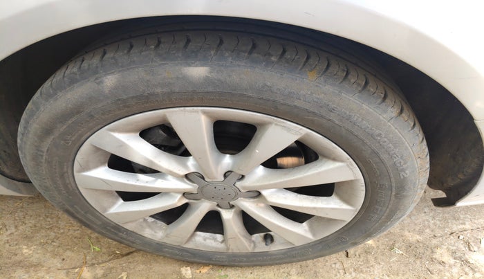 2014 Audi A6 2.0 TDI PREMIUM, Diesel, Automatic, 77,027 km, tyre