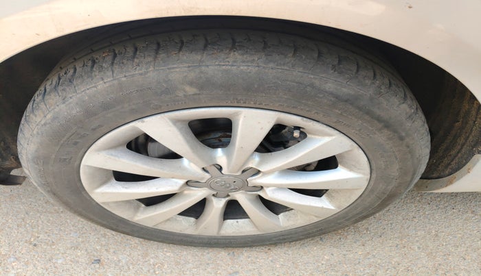 2014 Audi A6 2.0 TDI PREMIUM, Diesel, Automatic, 77,027 km, tyre