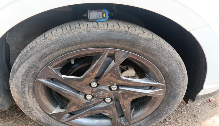 2023 Hyundai NEW I20 Sportz 1.2 IVT, Petrol, Automatic, 29,310 km, tyre