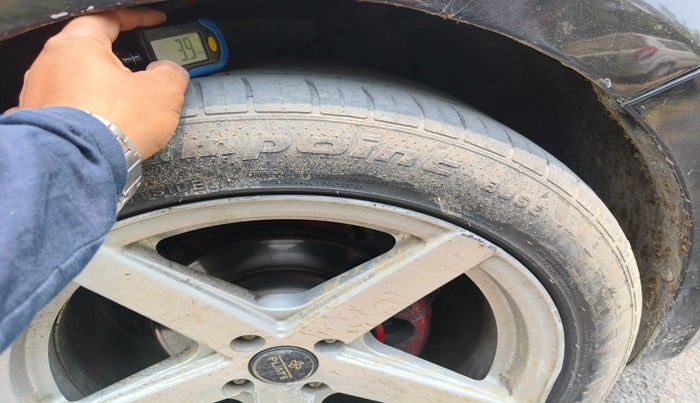 2016 Hyundai Elite i20 SPORTZ 1.4 CRDI, Diesel, Manual, 1,56,909 km, tyre