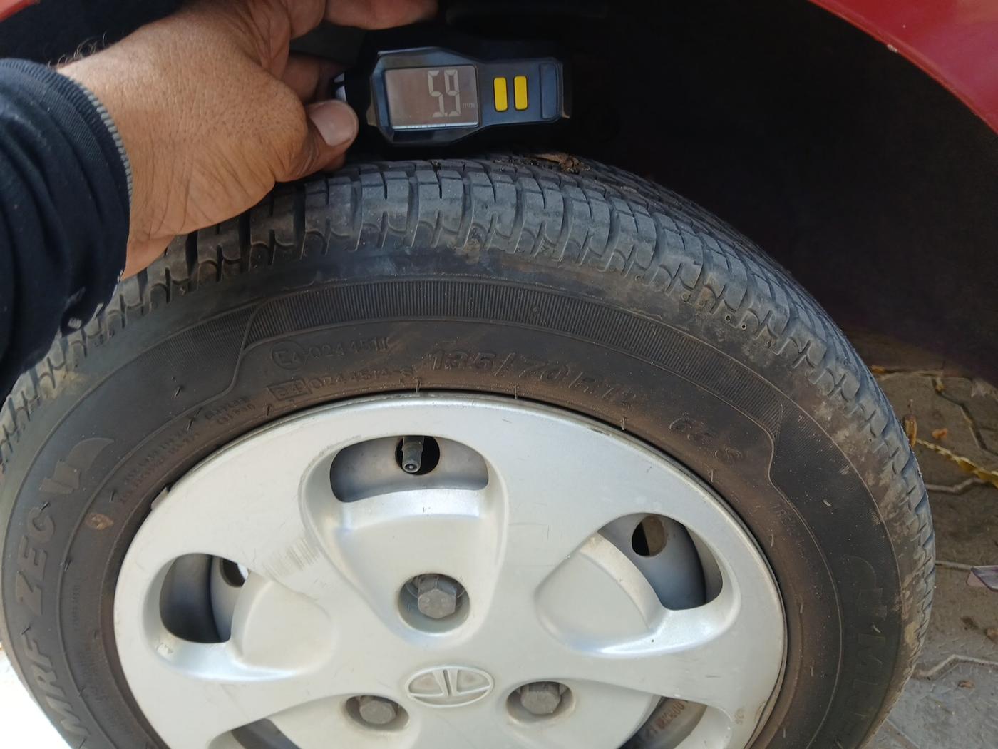 2015 Tata Nano TWIST XTA, Petrol, Automatic, 22,572 km, tyre