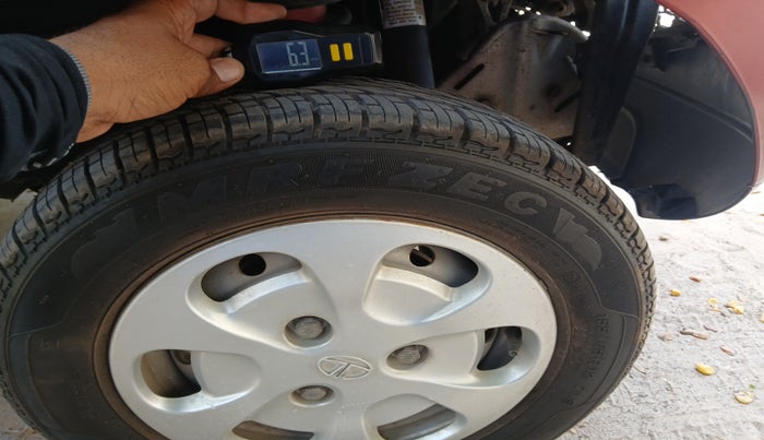 2015 Tata Nano TWIST XTA, Petrol, Automatic, 22,572 km, tyre