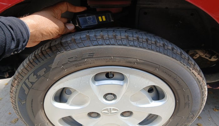 2015 Tata Nano TWIST XTA, Petrol, Automatic, 22,572 km, tyre