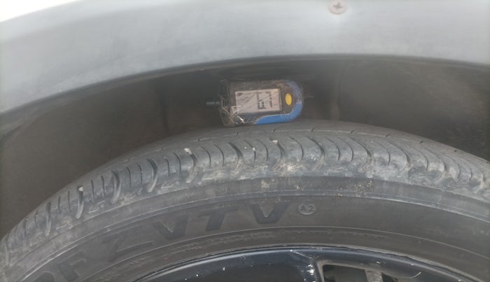2017 Maruti IGNIS ZETA 1.2, Petrol, Manual, 57,510 km, tyre