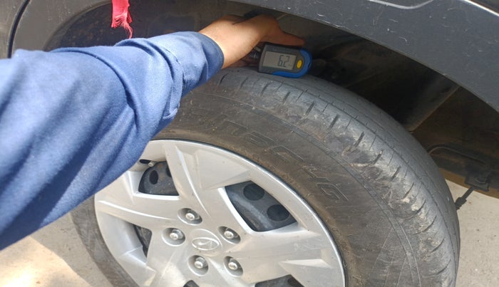 2023 Hyundai VENUE S(O) 1.2, Petrol, Manual, 20,400 km, tyre