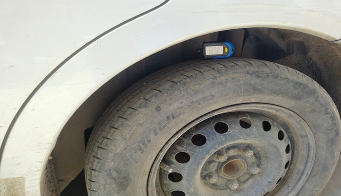 2010 Maruti SX4 VXI, Petrol, Manual, 86,000 km, tyre