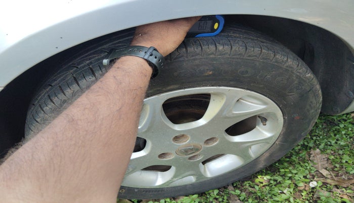 2013 Renault Scala RXZ PETROL AT, Petrol, Automatic, 1,08,150 km, tyre