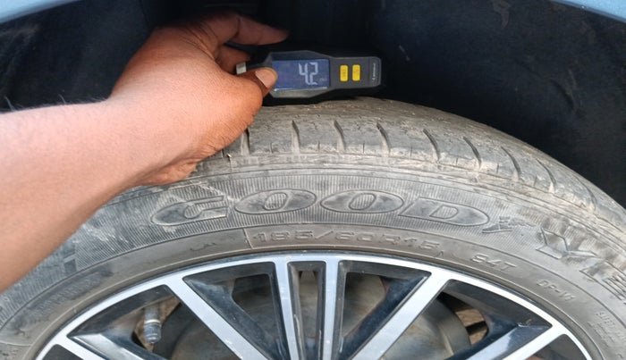 2017 Volkswagen Vento ALLSTAR 1.5, Diesel, Manual, 1,00,244 km, tyre