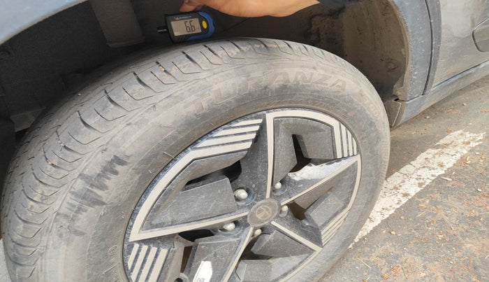 2024 Tata NEXON CREATIVE + SUNROOF 1.5 DIESEL, Diesel, Manual, 23,523 km, tyre