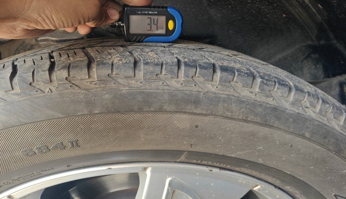 2013 Mahindra XUV500 W8, Diesel, Manual, 94,366 km, tyre