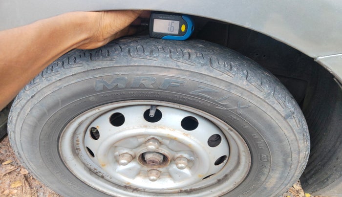 2014 Hyundai Eon ERA +, Petrol, Manual, 80,750 km, tyre