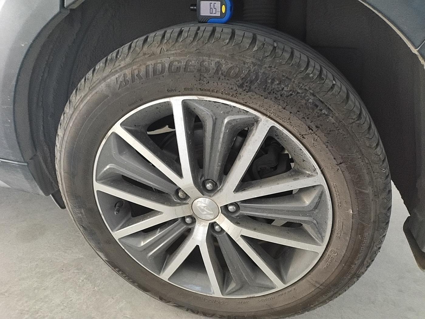 2017 Hyundai Tucson 2WD AT GL PETROL , Petrol, Automatic, 66,633 km, tyre