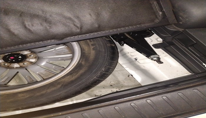 2017 Hyundai Tucson 2WD AT GL PETROL , Petrol, Automatic, 66,633 km, tyre