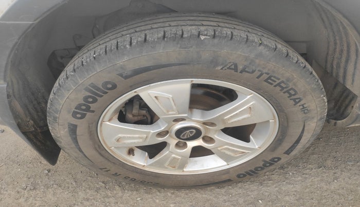 2012 Mahindra XUV500 W8, Diesel, Manual, 1,22,752 km, tyre