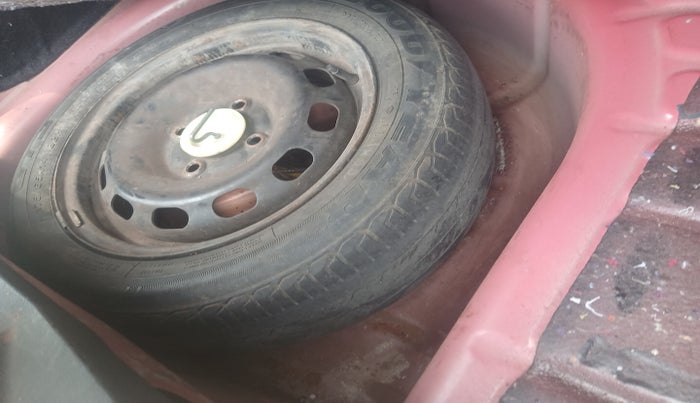 2012 Ford Figo EXI 1.4 DIESEL, Diesel, Manual, 1,02,789 km, tyre