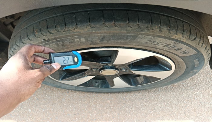 2017 Tata NEXON XZ PLUS DIESEL, Diesel, Manual, 1,34,000 km, tyre